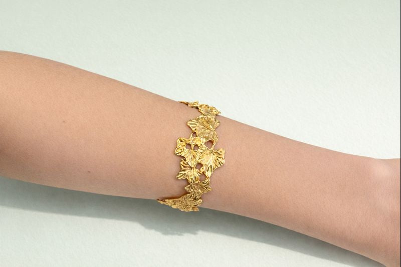 İspaho Eden Kelepçe Bileklik – 24K Altın Kaplama
