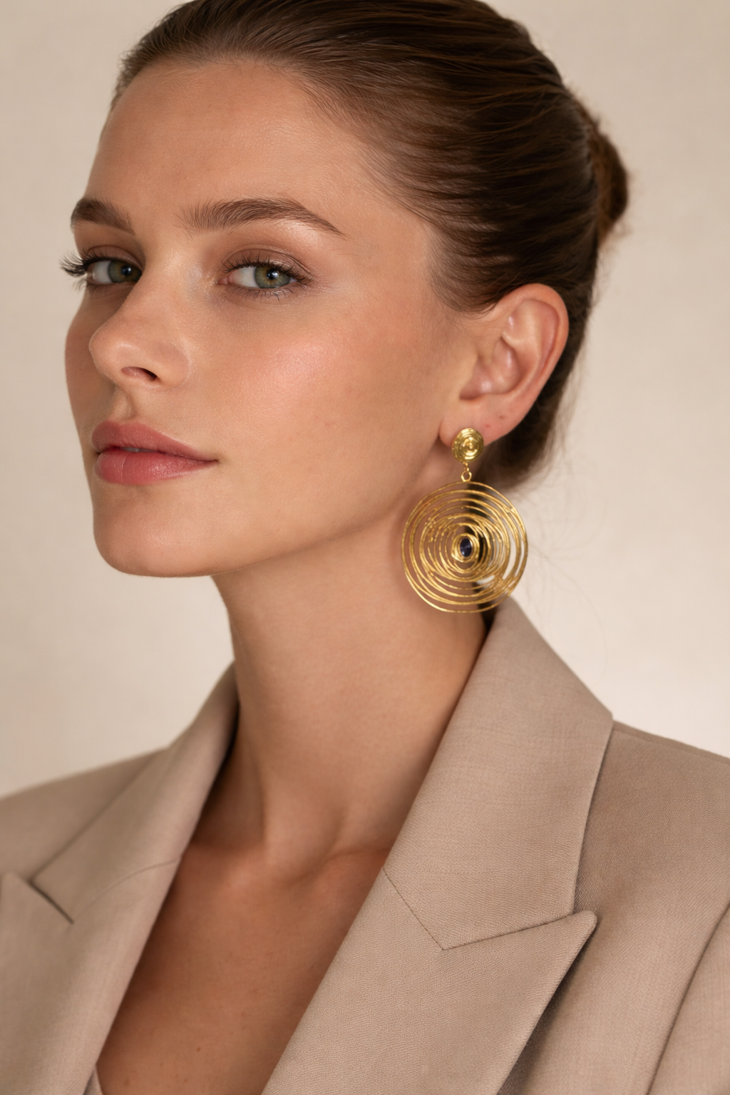 İspaho Sarmal | 24K Altın Kaplama Ametist Taşlı Özel Tasarım Küpe