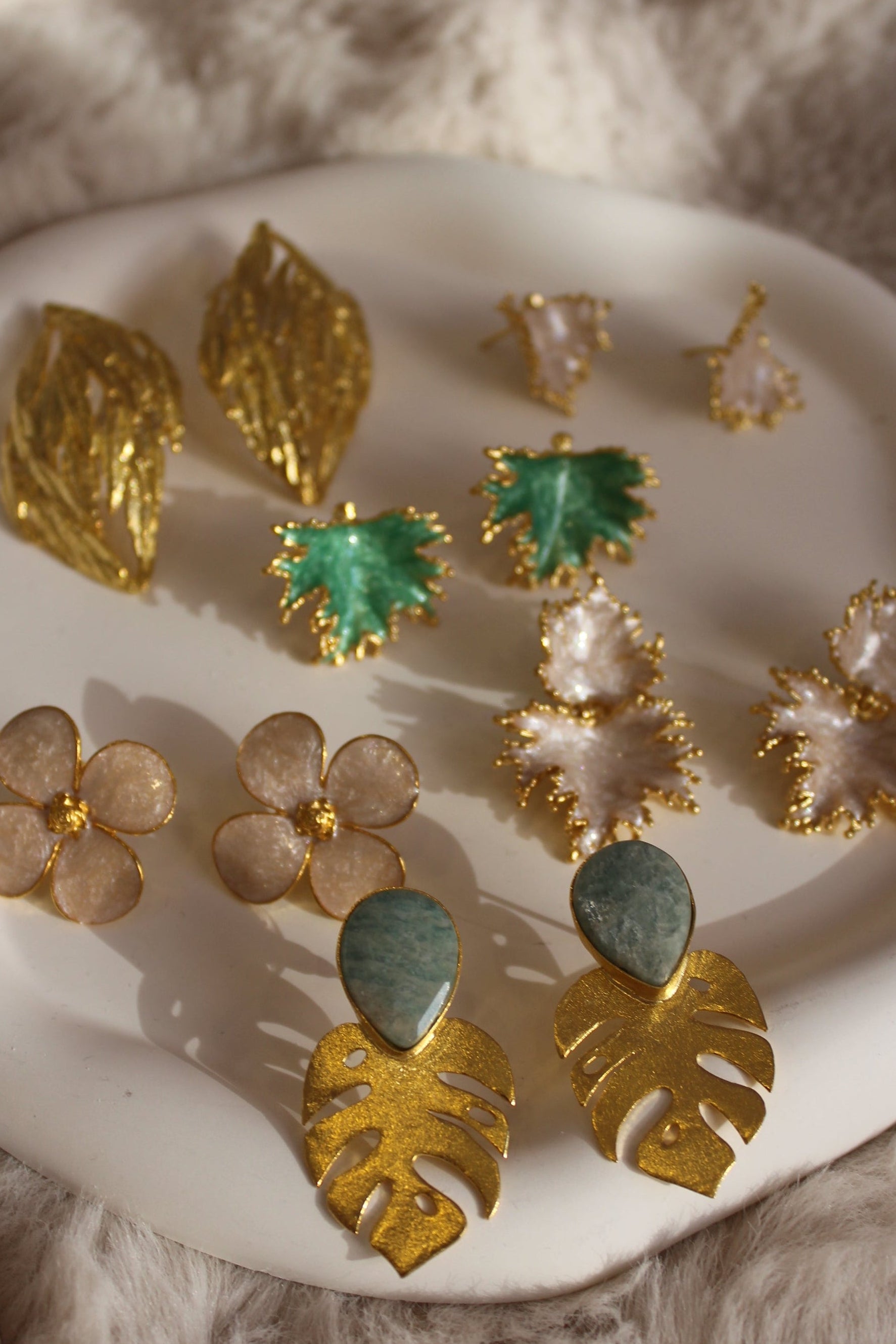 El Yapımı Özel Tasarım Yaprak Küpe Pembe