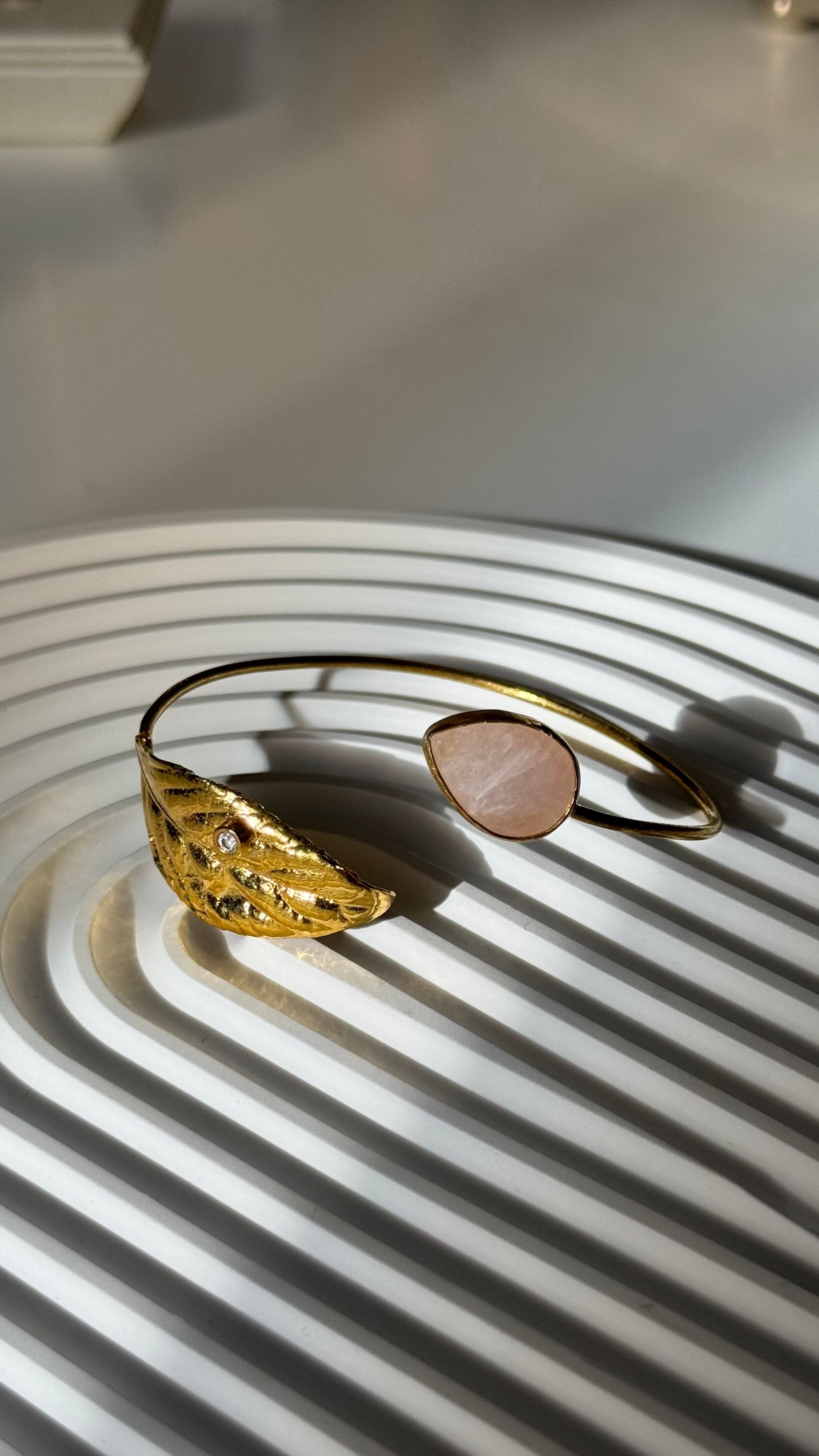 El Yapımı Rozquartz Taşlı Özel Tasarım Kelepçe